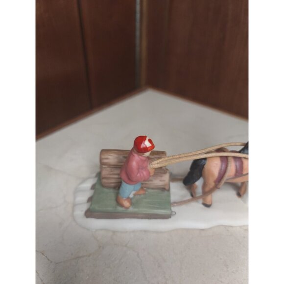 Christmas Valley Collection Series, Bringing in the Timbers, porcelains - Picture 4 of 7